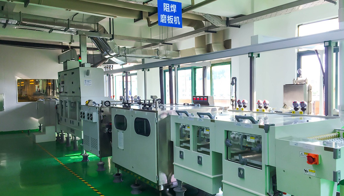 Pre treatment of solder mask